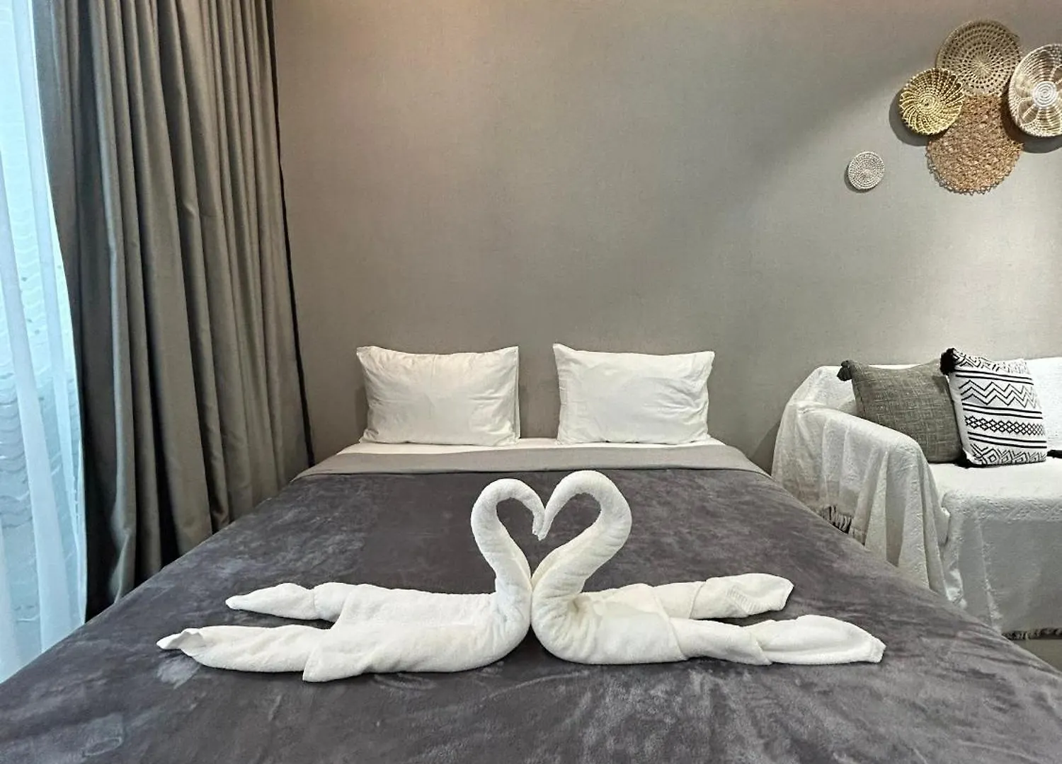 Riverside Suites Da Nang Apartment