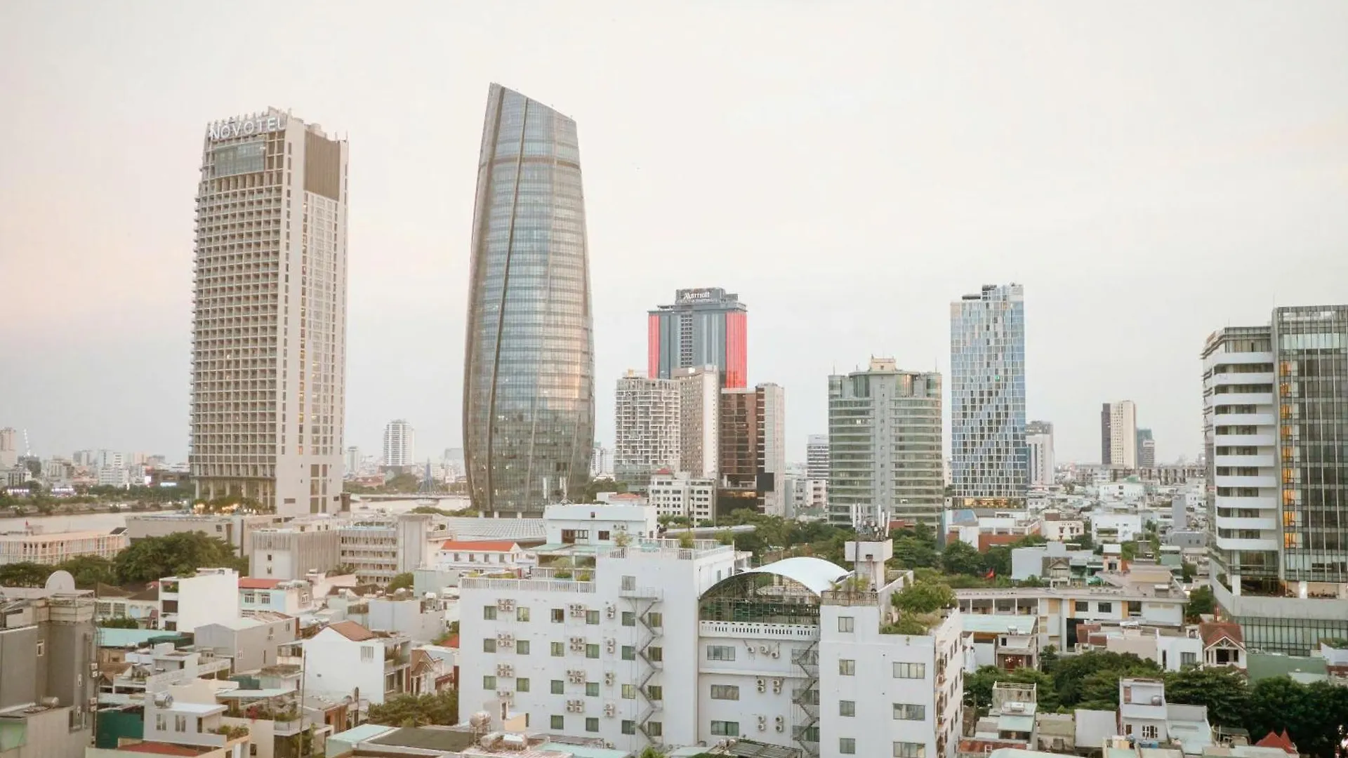 Riverside Suites Da Nang 0*,  Vietnam