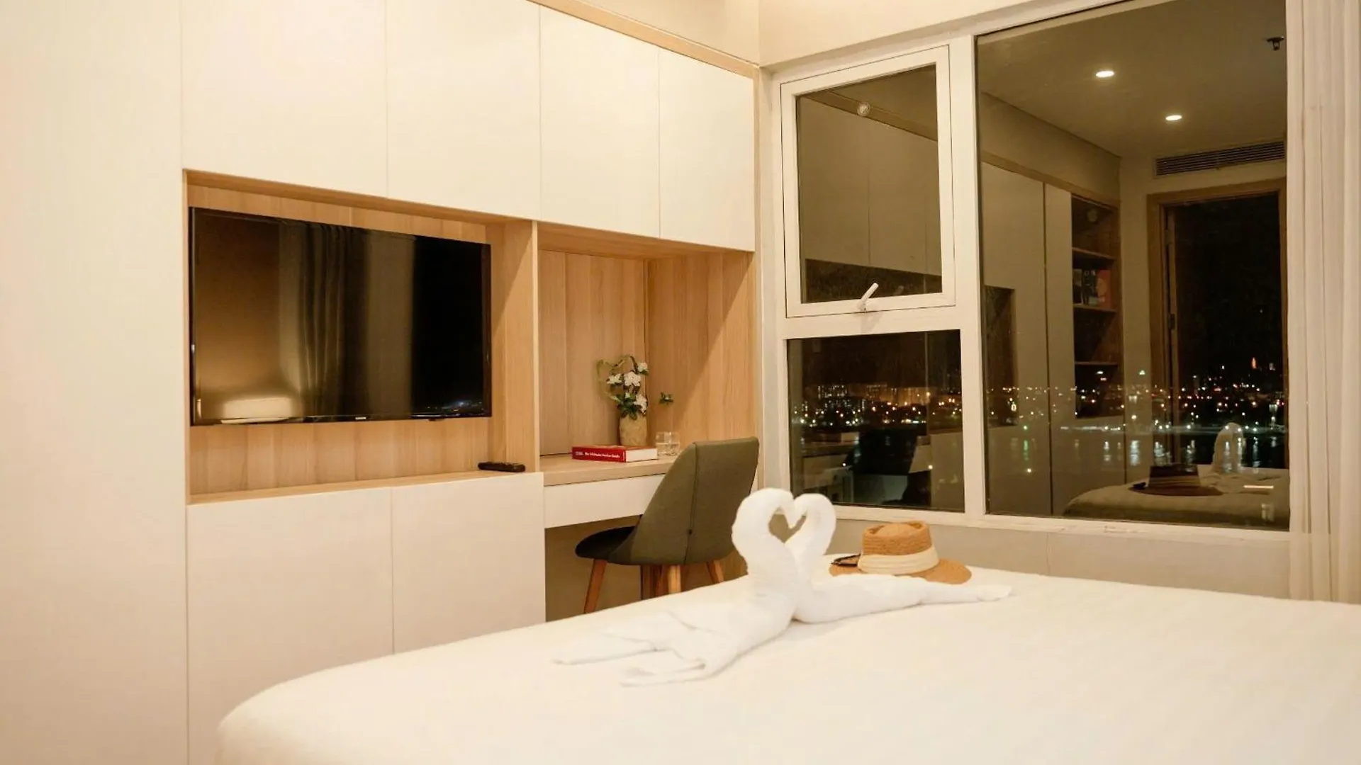 Riverside Suites Da Nang