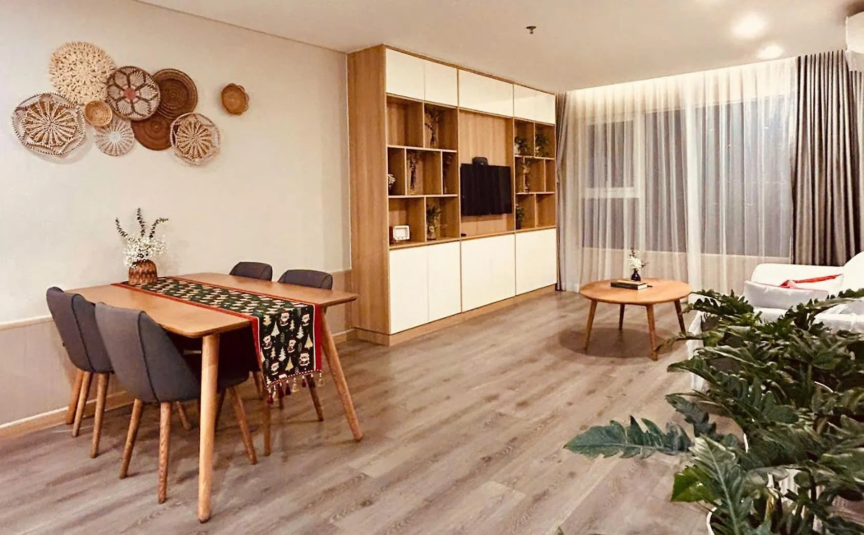 Riverside Suites Da Nang Apartment