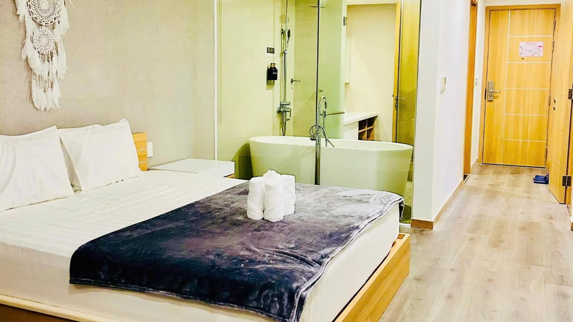 Riverside Suites Da Nang