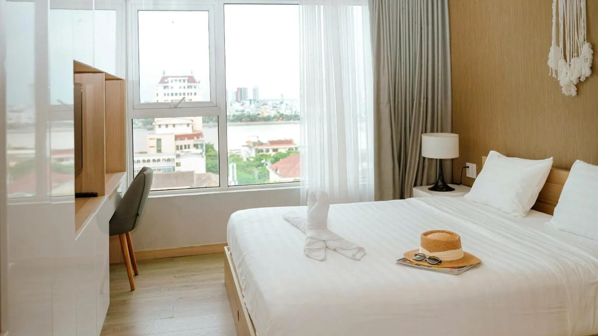 Riverside Suites Da Nang 0*,  Vietnam